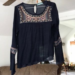 Maurice’s glared sleeve top